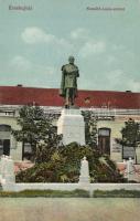 Érsekújvár Kossuth statue