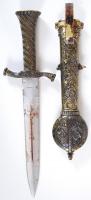 Dísztőr gazdagon díszített hüvelyben, öv tartóval, hiányos markolatvéggel/ Dagger with decoration hull