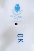 Kézzel festett, jelzett Hollóházi varró asszony, hibátlan, m:25 cm /
Handpainted numbered Hollóházi ...