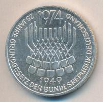 NSZK 1974. 5M Ag "25 éves az Alkotmány" T:PP
GFR 1974. 5 Mark Ag "Constitutional Law&...