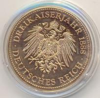 Németország DN. "Uralkodók / I. Vilmos - II. Vilmos - III. Frigyes" aranyozott emlékérem T:PP Germany ND. "Kings - Wilhelm I - Wilhelm II - Frederick III" gold plated commemorative medallion C:PP