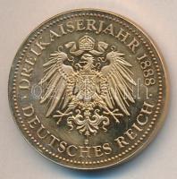 Németország DN. "Uralkodók / I. Vilmos - II. Vilmos - III. Frigyes" aranyozott emlékérem T...