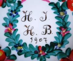 1907 Kézzel festett porcelán emléktányér / 
Hand painted porcelain memory plate, d: 23cm