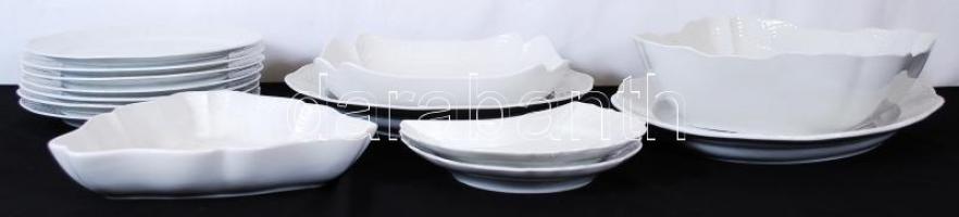 Herendi fehér mázas hiányos étkészlet, jelzett formába nyomott Herend és a formaszámok, 7db lapostán...
