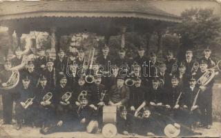 Petrozsény military brass band photo (EK)