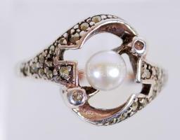 Ezüst (Ag) gyűrű tenyésztett gyönggyel és markazitokkal /  Silver ring with cultured pearl and marcasites, s: 55, br: 4,1gr