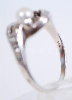 Ezüst (Ag) gyűrű tenyésztett gyönggyel és markazitokkal / 
Silver ring with cultured pearl and marca...