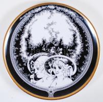 Szász Endre u.: Arcok c. Hollóházi porcelán bonbonnier /  Faces designed by Endre Szasz Hollohaza chinaware bonbonier d: 19 cm