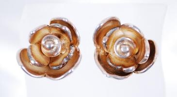 Rózsa alakú ezüst (Ag) fülbevaló pár /  A pair of silver earrings shaping roses, 5,83gr