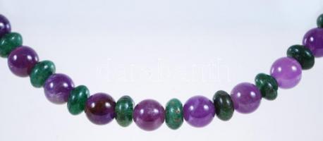 Jáde és ametiszt nyaklánc ezüst (Ag) szerelékkel / 
Jade and amethyst necklace with silver accessori...