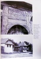 Hofer Tamás - Fél Edit: Magyar népművészet. Bp., 1975, Corvina. Képes album kiadói egészvászon kötés...