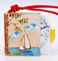 cca 1960 Badacsony mini leporelló festett fa tokban, 3x3cm