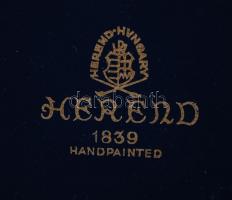 6db kézzel festett aranyozott jelzett Herendi tálka díszdobozban / 
6 hand painted gold plated littl...