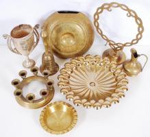 Réz tétel: tálak, kupák, gyertyatartók, stb., összesen 8 db