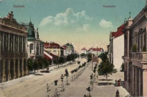 Szolnok megyeháza, hitelbank (kis szakadás / small tear)