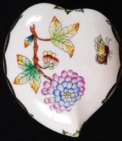 Herendi Viktória mintás szívecskés ékszeres doboz, kézzel festett, jelzett, hibátlan, 8×8 cm / Herend porcelain box