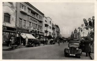 Marosvásárhely main square, Hotel Splendid, shops