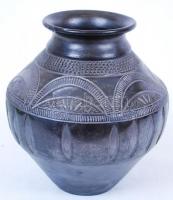 Horváth János, a Népművészet Mestere (1905-1975): Váza, mohácsi feketekerámia, jelzett /  Folkloristic designer vase, 20cm