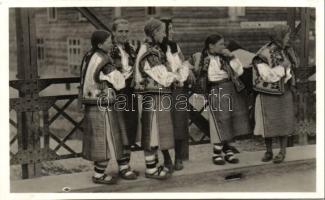 Carpatho-Ukrainian Hungarian Russian folklore (gluemark)