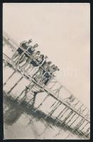 14 db régi Balaton és környéke képeslap, benne egy Balatonalmádi leporello