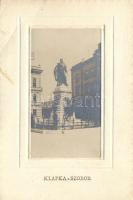 Komárom Klapka statue (small tear)