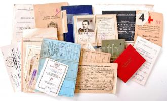 29 db különféle igazolvány (útlevél, sport, vasút, katonai...)