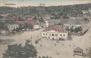 Bakabánya Main square