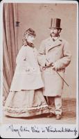 cca 1870 Báró Vay Ödön és felesége Vay Ödönné sz. Wurmbrand-Stuppach Adélina világhírű médium, keményhátú fotó, 10,5x6cm