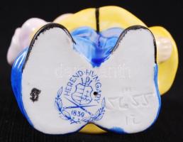 Herendi kínai kislány, kézzel festett, jelzett, hibátlan, m: 12 cm / Herend girl with flowers in fla...