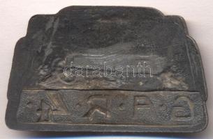 Osztrák-Magyar Monarchia 1914-19176. "4. Hegyi Tüzérezred" ezüstözött cink sapkajelvény (3...