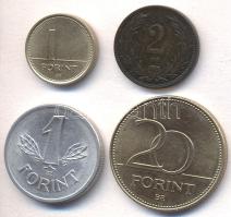 Vegyes 4db-os tétel, közte: 1989. 1Ft "rövid sugaras" + 2006. 1Ft "MAGY'AR" T:vegyes