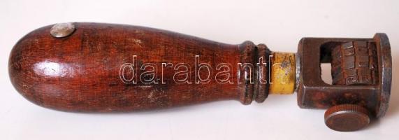 Régi, fanyelű, "MÁV Nyírtelek" köriratos dátumbélyegző