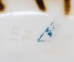 Jelzett porcelán tigris, kézzel festett, hibátlan, h:37 cm, m:17 cm / Porcelain tiger, flawless