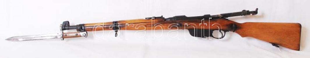 I. világháborús Steyr-Mannlicher 1895 M95-ös fegyver. Budapestan gyártott, szuronnyal. Hatástalanított /  WW. I. M95 riffle with dagger in good shape