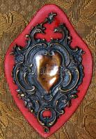 1914-1918 I. világháborús album 95db, nyomdai úton sokszorosított, feliratozott katonai fotóval balk...