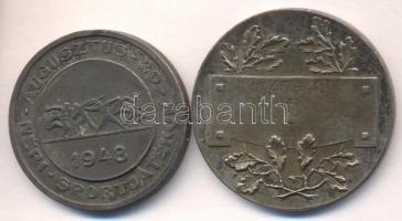 1947. "Magyar Kézilabdázók Egyesületeinek Országos Szövetsége" ezüstözött díjérem + 1848. ...