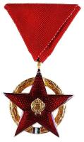 1957. "Vörös Csillag Érdemrend" aranyozott peremű zománcozott bronz kitüntetés mellszalagon, 1574 adományozás T:2(felső száron kis zománchiány) Hungary 1957. "Order of The Red Star" with 1957 coat of arms on ribbon, gilt enamelled Br decoration, only 1574 pieces of this version C:XF(small enamel missing)