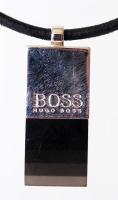 Hugo Boss férfi nyaklánc, bőr, nemes acél, üveg kombinációban, eredeti dobozában, leírással, h:27 cm...