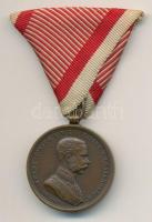 1914. "Ferenc József Bronz Vitézségi Érem "Der Tapferkeit" Br kitüntetés mellszalagon...