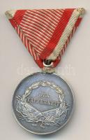 1914-. "I. osztályú Ezüst Vitézségi Érem" aranyozott kitüntetés, A fémjellel mellszalagon kardokkal Szign.: LEISEK T:2 Hungary 1914-. "Medal for Bravery I class - Der Tapferkeit" gilt silver decoration on ribbon with swords, with "A" hallmark sign: LEISEK C:XF