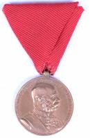 1898. "Jubileumi Emlékérem Fegyveres Erő Számára / Signum memoriae (AVSTR)" Br érem mellszalaggal T:2 Hungary 1898. Commemorative Jubilee Medal for the Armed Forces with ribbon C:XF