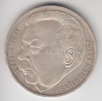 NSZK 1975J 5M Ag "Friedrich Ebert" T:2 GFR 1975J 5 Mark "Death of Friedrich Ebert" C:XF