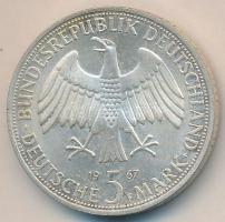 NSZK 1967F 5M Ag "Wilhelm és Alexander von Humboldt" T:2
GFR 1967F 5 Mark Ag "Wilhelm...