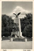 Cegléd Hősök szobra