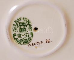 Zsolnay virágos mintás gyertyatartó, kézzel festett, jelzett, hibátlan, m:14 cm/ Zsolnay porcelain c...