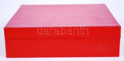 Janzer Frigyes (1939-): Munkásmozgalomért. Bronz plakett, d:12 cm, dobozban