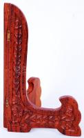 Kézzel faragott fa tányértartó / 
Hand cut wooden plate holder, 23x13,5cm