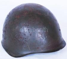 Katonai sisak &quot;R&quot; betűvel az elején, kopott állapotban, m:16cm, d:24 cm / Military helmet