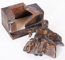 Anonymus. Bronz szobor, levehető a bronz tartóról, öntött, m: 12 cm, h:14 cm / Anonymus brzonze scul...