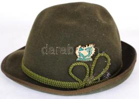 Vadász sapka, kitűzővel, belül jelzett Jászfényszaru, belső d:18 cm/  Hunting cap